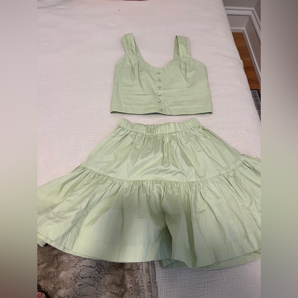 ABERCROMBIE LIGHT GREEN TWO PIECE POPLIN SKIRT SET